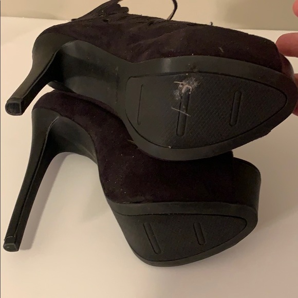 ZigiSoho Sexy Black Lacey Suede Peep Toe Platforms - Picture 8 of 10